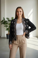 Жакет з геометричною вишивкою