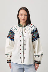 Вишиванка на ґудзиках з орнаментом