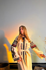 Жіноча сукня-вишиванка з поясом