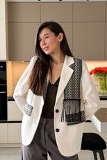 Жіночий жакет з етно орнаментом