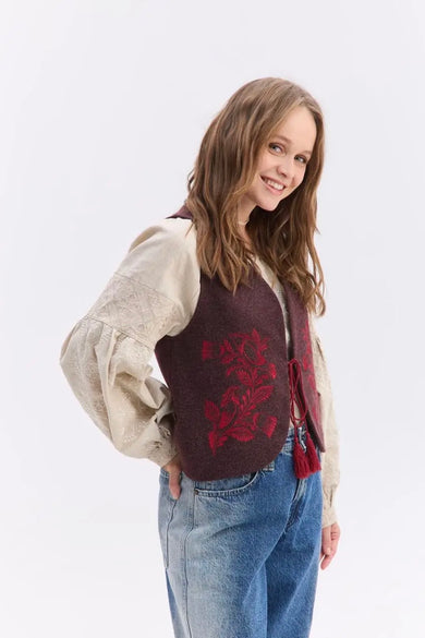Жіночий жилет з орнаментом