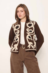 Жіночий жакет з вишивкою «Соняхи» коричневий