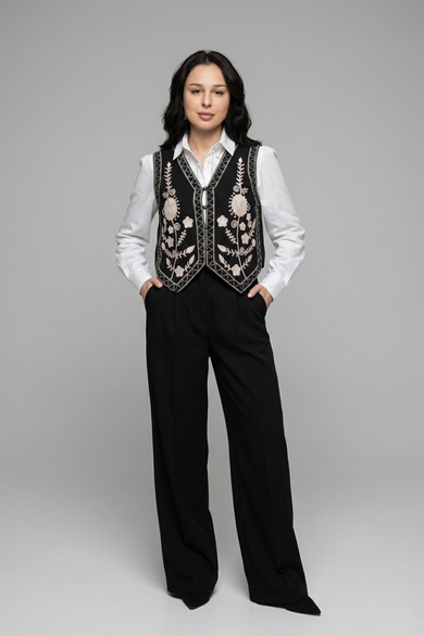 Жіноча етно жилетка з вишивкою