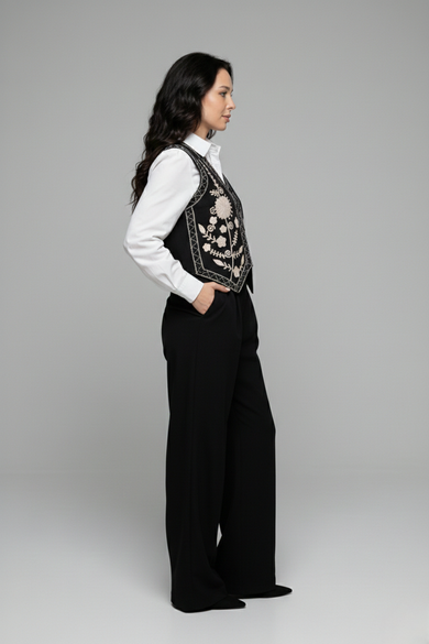 Жіноча етно жилетка з вишивкою