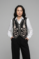 Жіноча етно жилетка з вишивкою