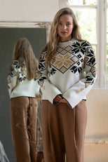 Яскравий светрик вишиванка Соломійка