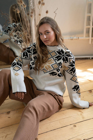 Яскравий светрик вишиванка Соломійка