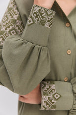 Жіноча сорочка-вишиванка хакі з геометричними візерунками