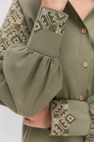 Жіноча сорочка-вишиванка хакі з геометричними візерунками