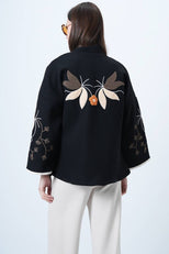 Жіночий подовжений жакет з вишивкою