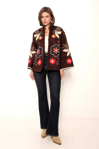 Жіночий подовжений жакет з вишивкою