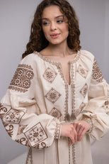 Жіноча вишита сукня з поясом