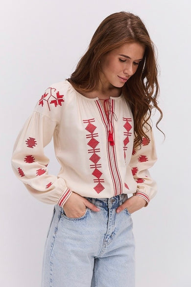 Світло-бежева вишиванка з червоним орнаментом