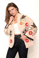 Жіночий подовжений жакет з вишивкою