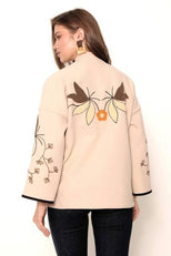 Жіночий подовжений жакет з вишивкою