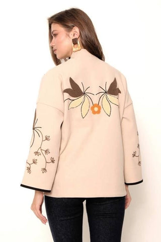 Жіночий подовжений жакет з вишивкою