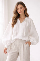 Молочна вишиванка з об’ємними рукавами