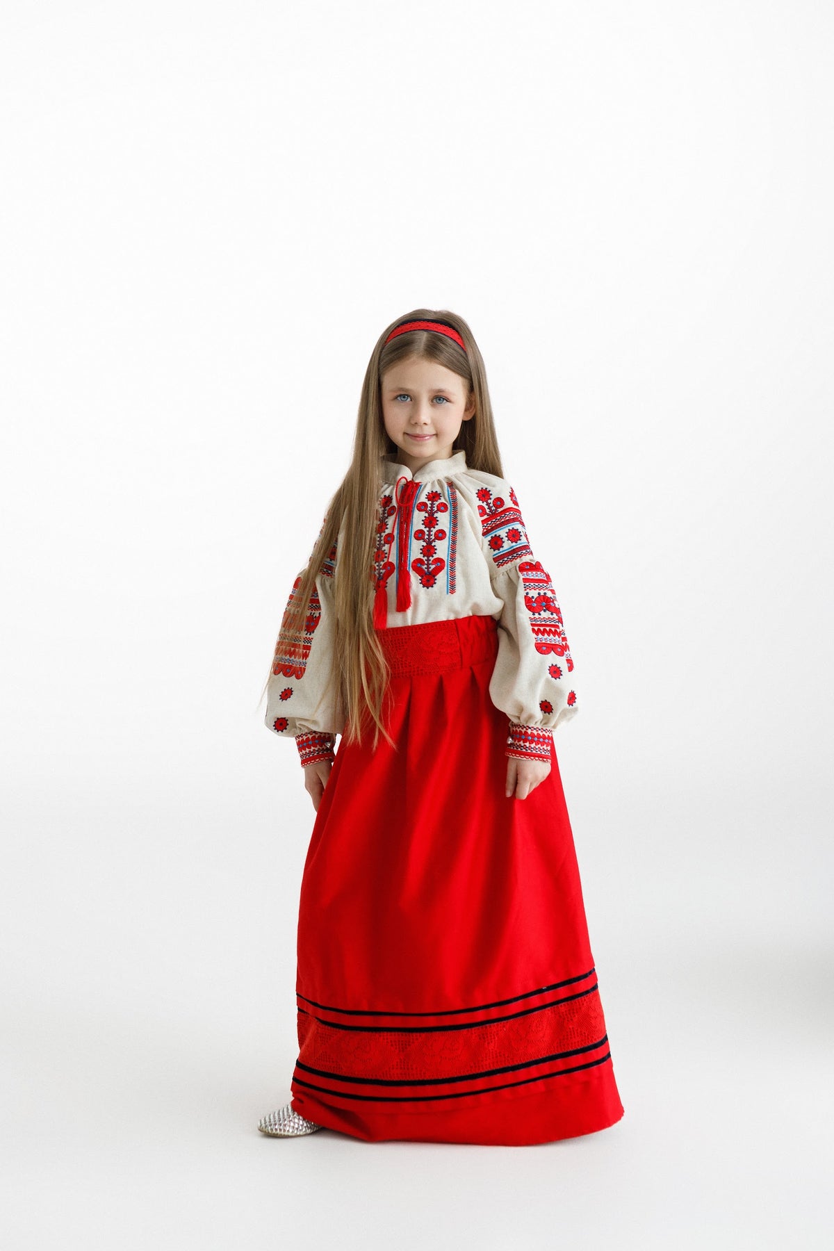Дитяча червона спідниця з мереживом