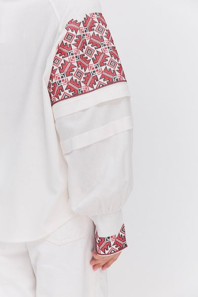 Жіноча сорочка-вишиванка молочна з геометричними візерунками