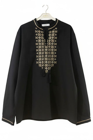 Чоловіча чорна вишиванка з золотою вишивкою