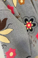 Жіночий подовжений жакет з вишивкою